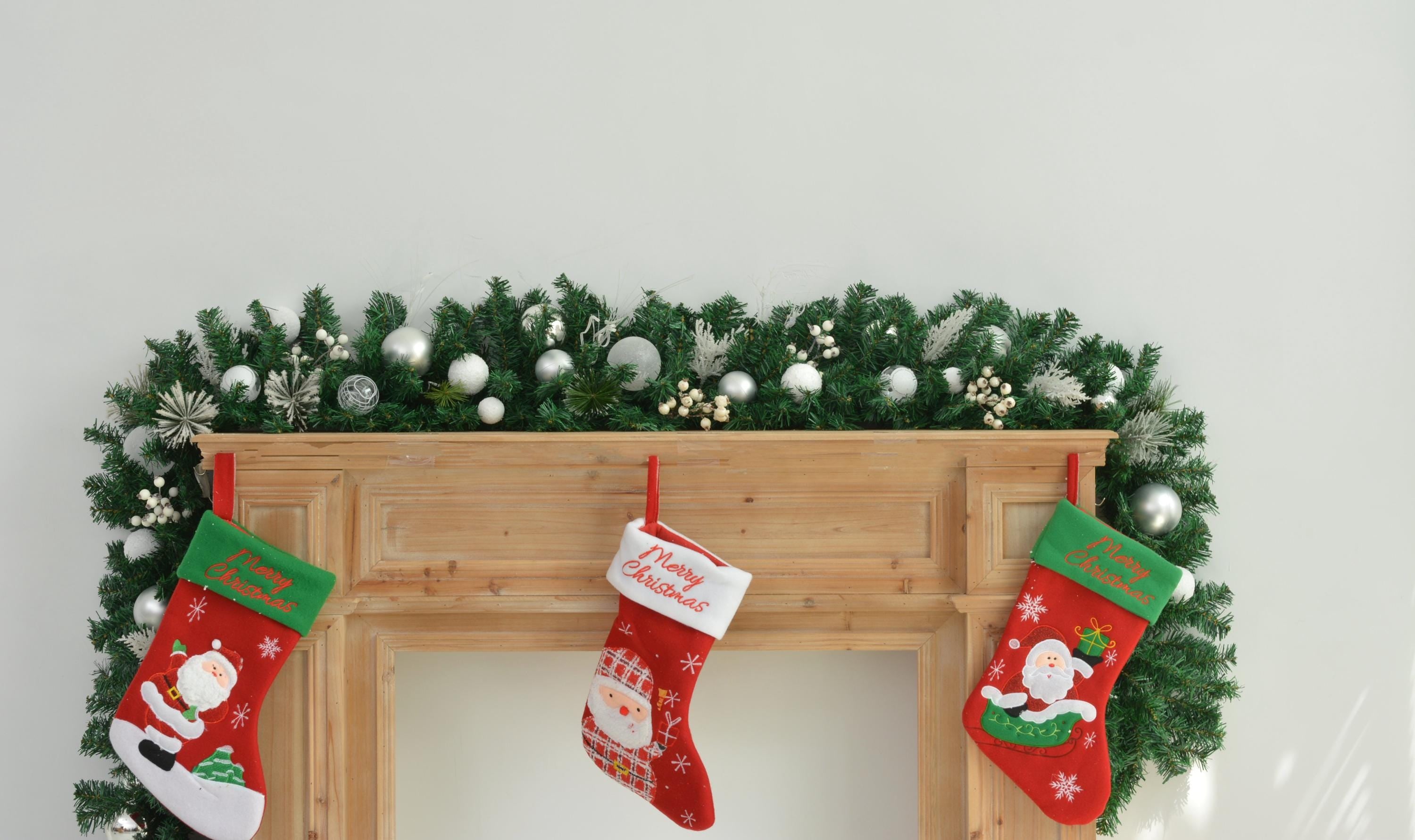 9FT Christmas Mantel Garland with Silver, White, and Frosted Accents, Holiday Fireplace Decor
