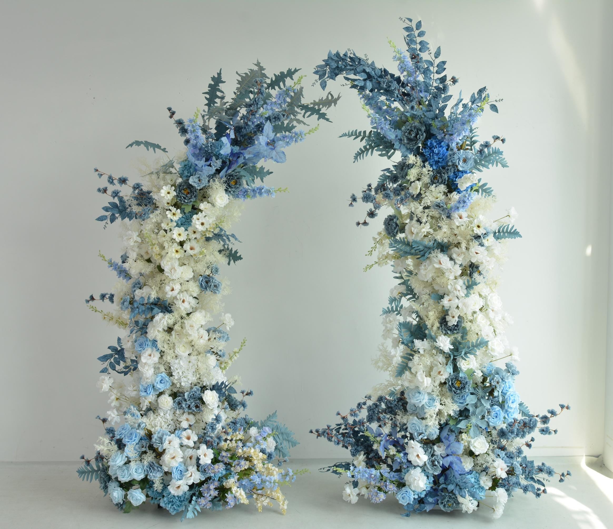 Blue and White Wedding Flower Arrangement with Greenery for Horn Arch